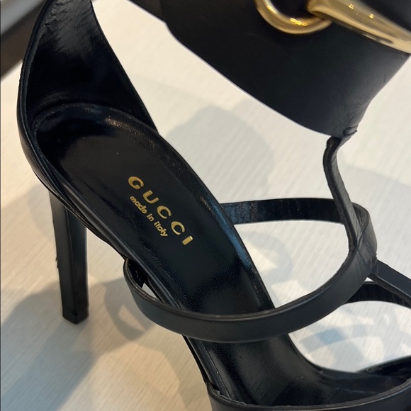 Gucci - like new t-strap heels - Picture 7 of 11